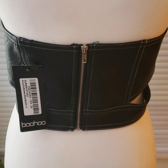BOOHOO Cut Out Bandit Bandeau - Picture 4 of 5